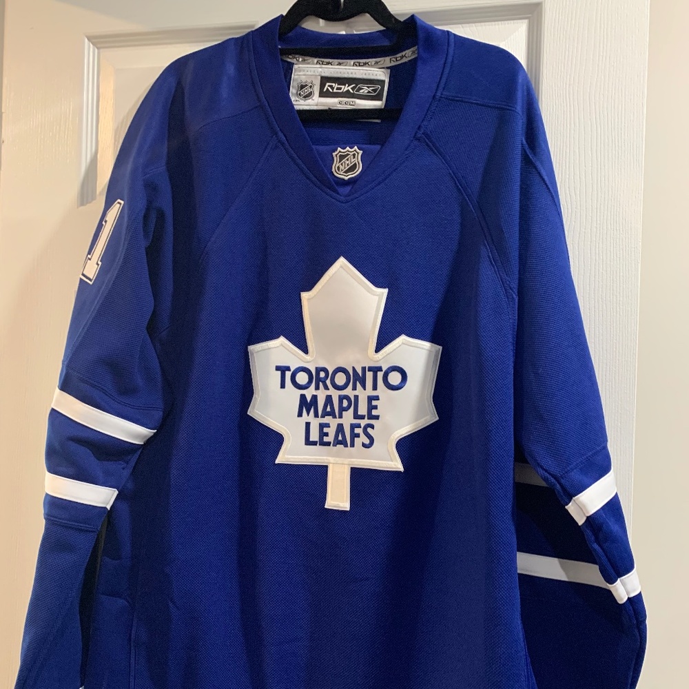 Maple leafs jersey